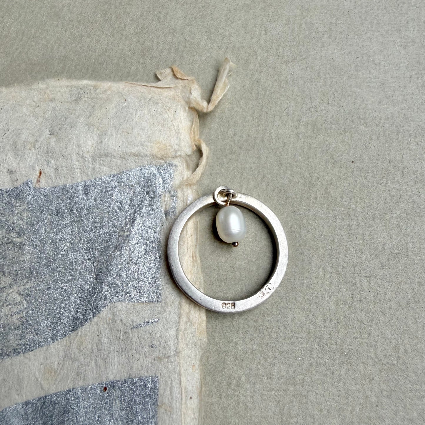 Ring with a pearl