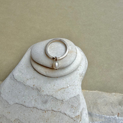 Ring with a pearl