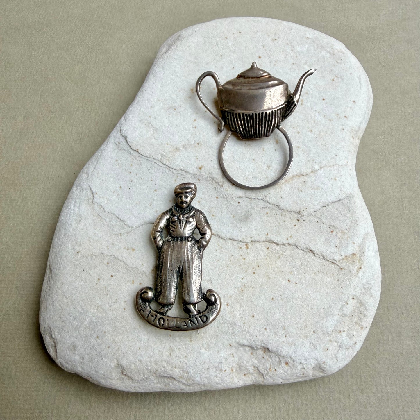 Tea Pot Eyeglasses Holder Brooch